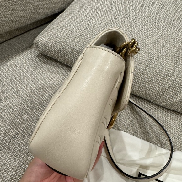 Authentic Gucci Marmont mini bag in white - Picture 13 of 16
